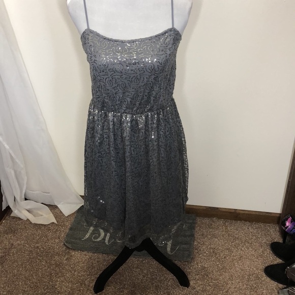 Isis silver sequin mini dress size Medium - Picture 2 of 8